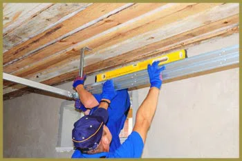 Security Garage Door Repair Service Attleboro, MA 508-444-0321 - serv-sid-installation-gr-33m